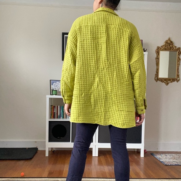 BDG Textured Oversized Button Down - Picture 3 of 4